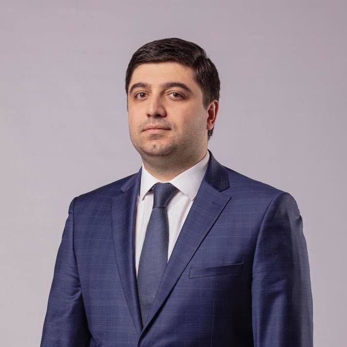 Депутат Вагаршак Акобян отказался от мандата ради частного сектора в Артике