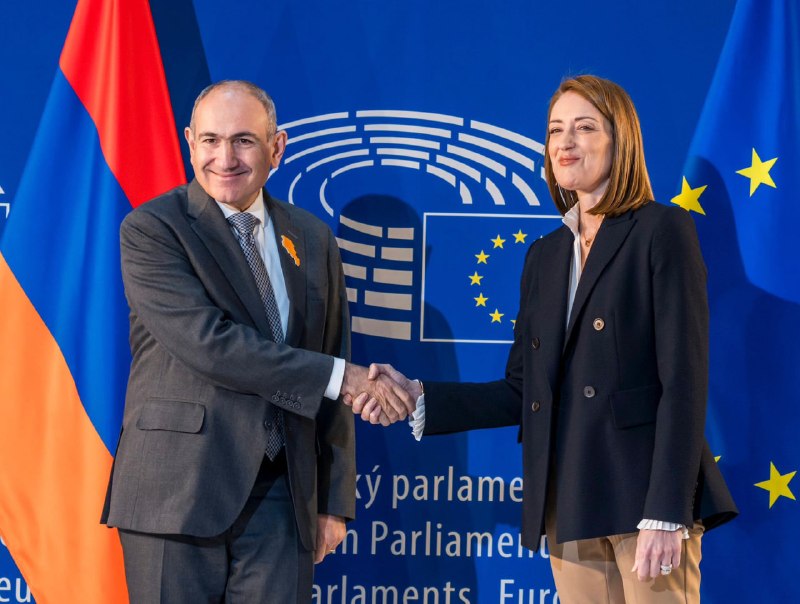 Председатель Европарламента Роберта Метсола поздравила Пашиняна с победой на выборах в Армении