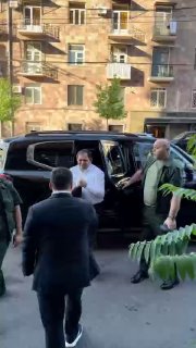 Сурен Папикян встретился с молодёжью «Гражданского договора» в Артике