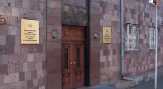 Сотрудники правоохранительных органов проводят операцию по раскрытию подкупа избирателей в Артике.