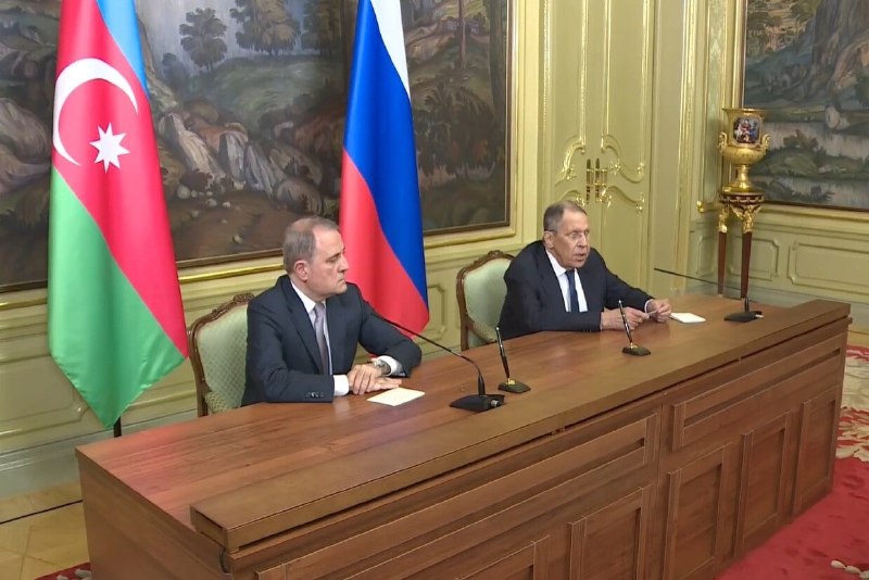 Лавров: Россия готова содействовать нормализации отношений Баку и Еревана