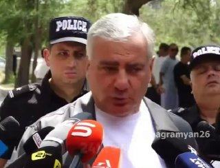 Выборы в Артике: кандидат требует называть его премьер-министром