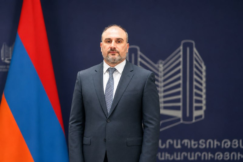 Уроженец Артика Арам Хачатрян назначен замминистра экономики Армении