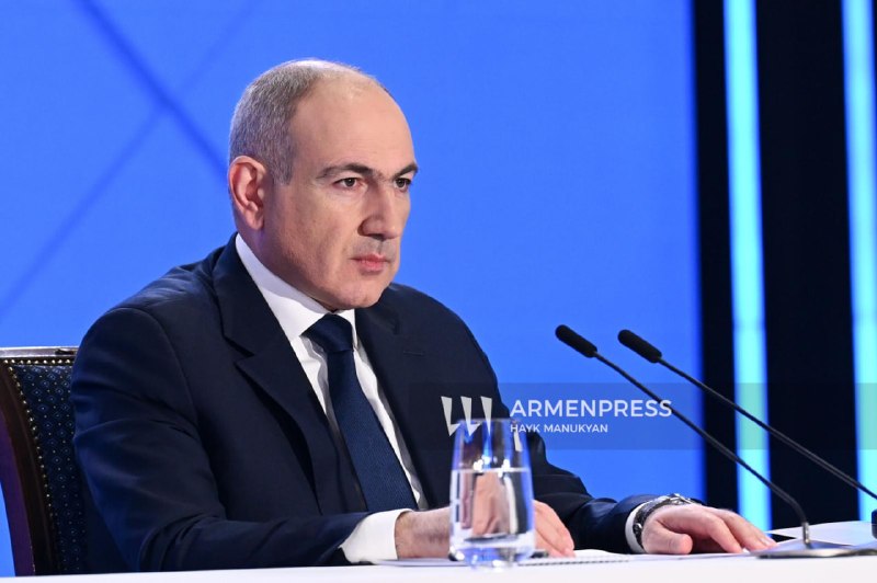 Никол Пашинян выступает с речью на заседании Национального Собрания Армении в Ереване