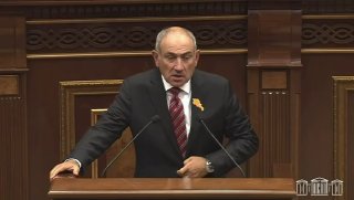 Никол Пашинян выступает с опровержением фейка о возвращении азербайджанцев, Артик