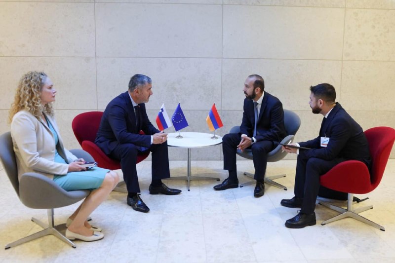 Арарат Мирзоян и Тоне Кайзер на встрече в Ереване