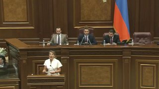 Артик: парламент Армении голосует за вице-спикера Арама Вадеваняна