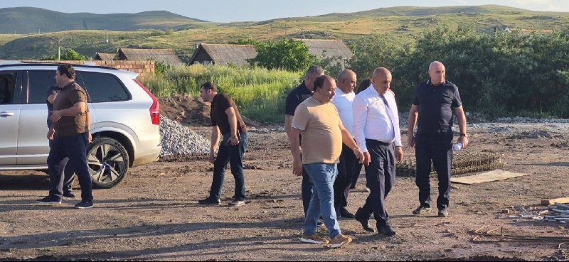 Фонд территориального развития проверяет строительство школ в Артике