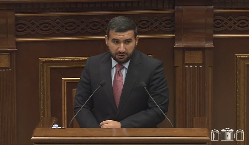 Ваагн Алексанян в парламенте: продажа Россией оружия Азербайджану была угрозой для Армении
